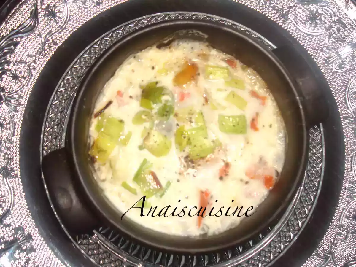 Oeufs cocotte saumon, poireaux et fève tonka