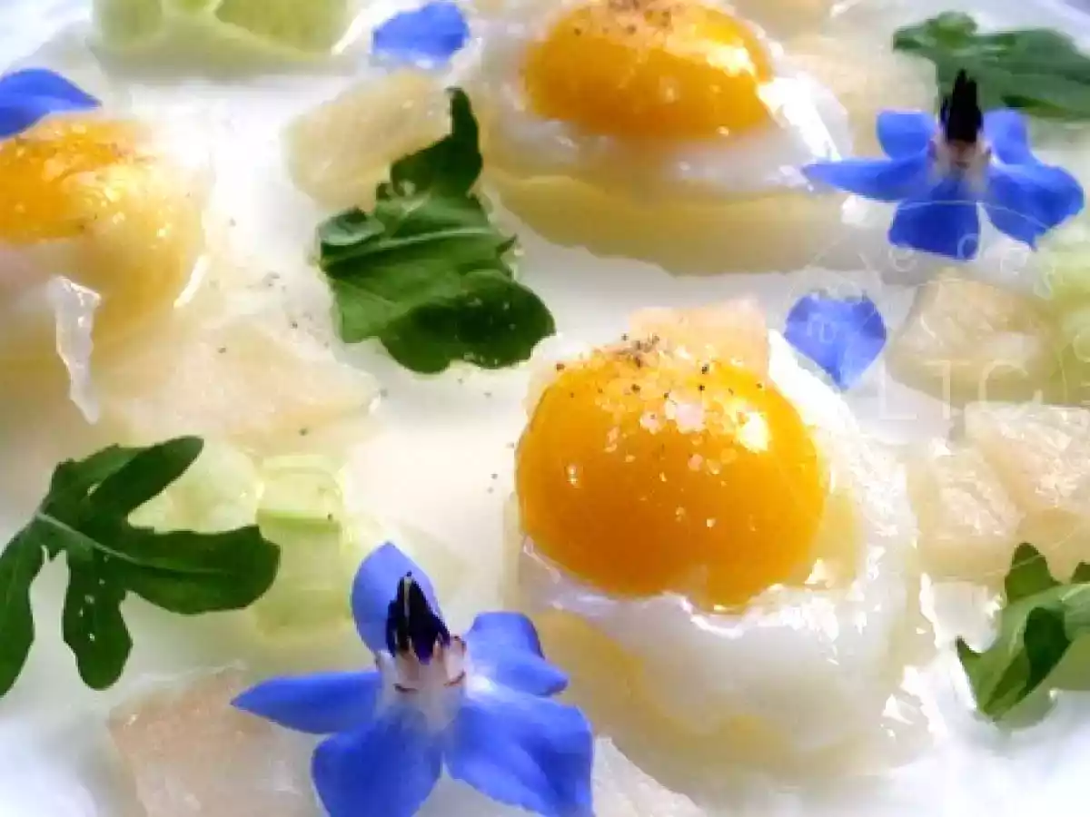 Oeufs de caille pochées sur une gelée de concombre - photo 4