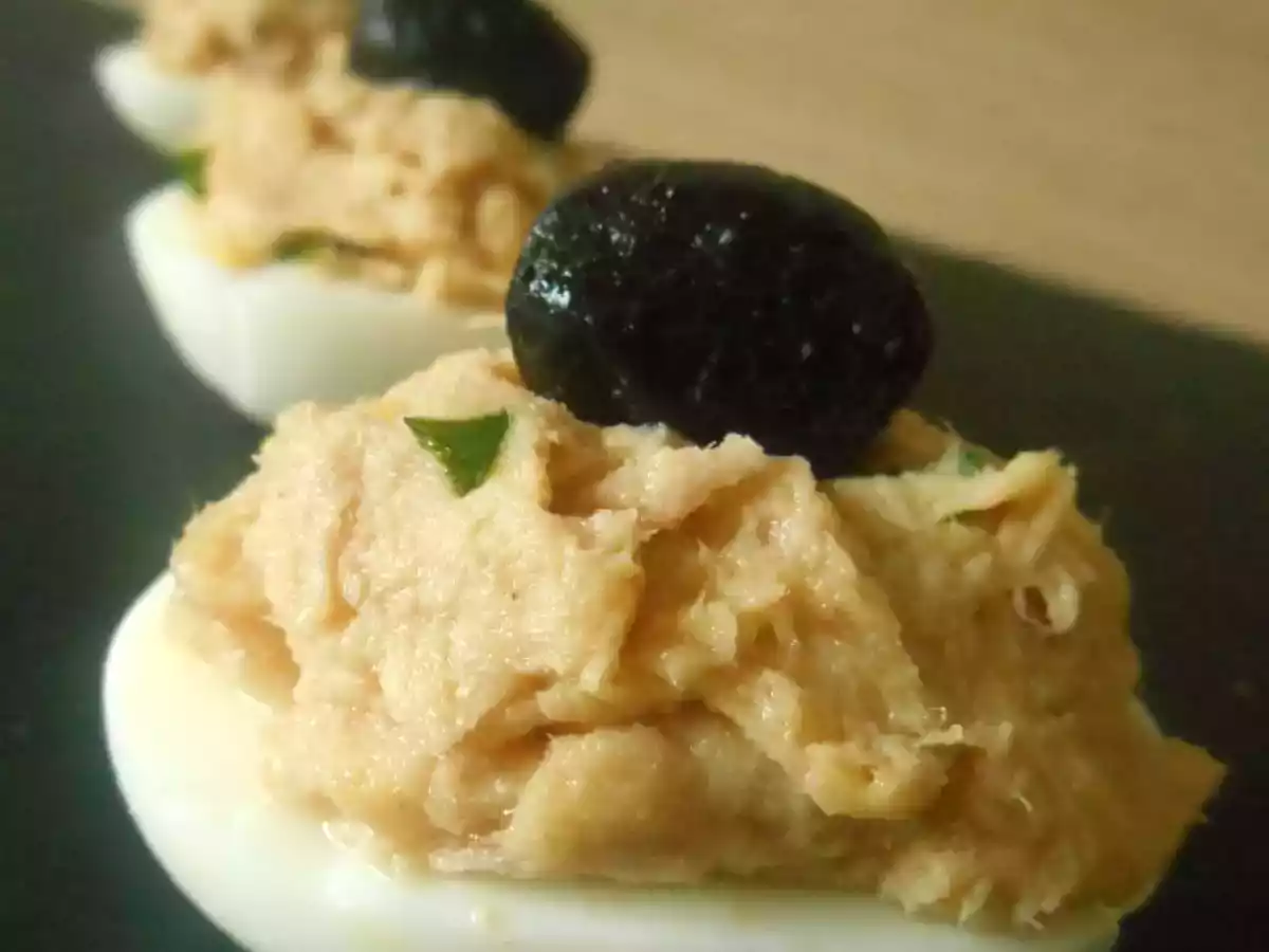 OEUFS FARCIS AU THON