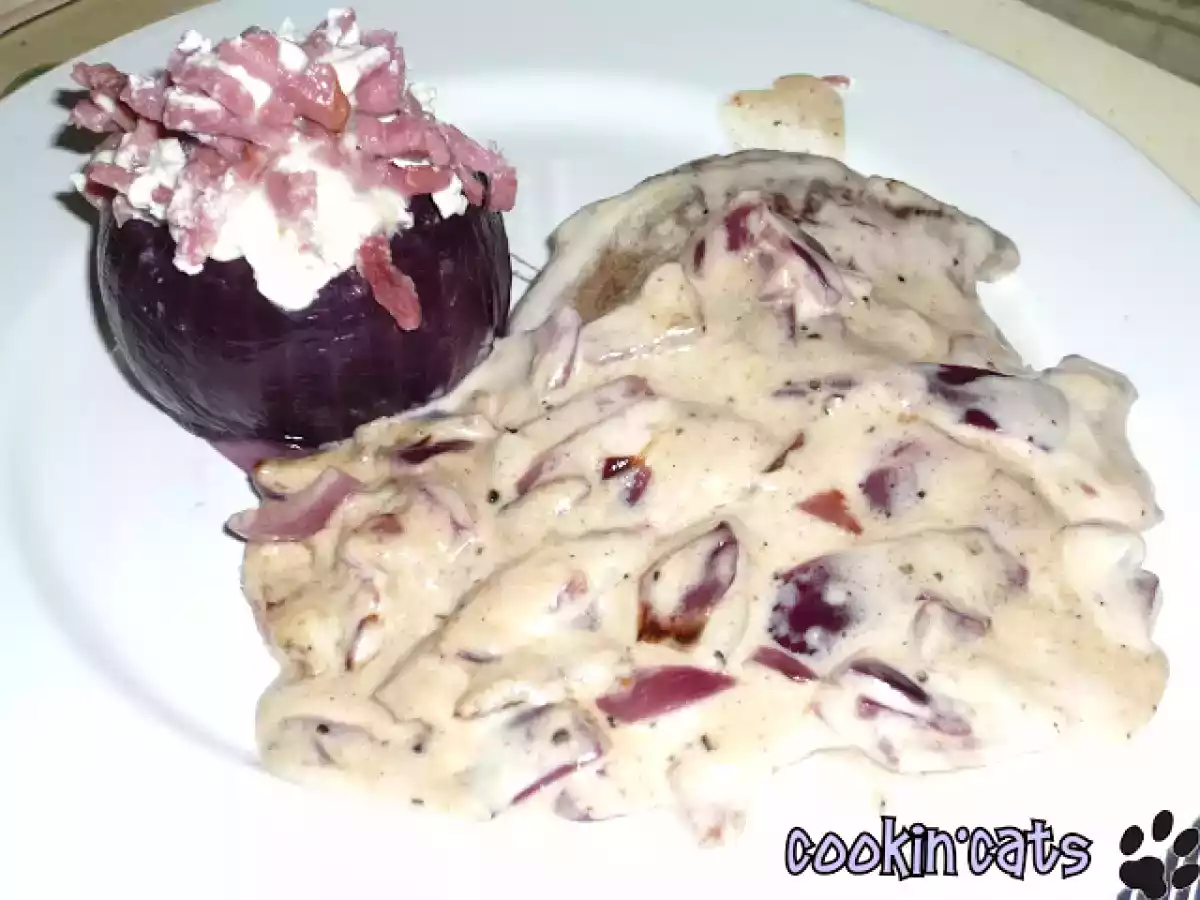 OIGNON ROUGE AU CHEVRE ET SA BAVETTE EN SAUCE