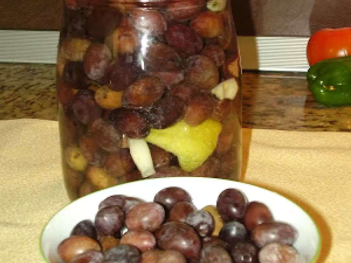 Olives noires salées maison