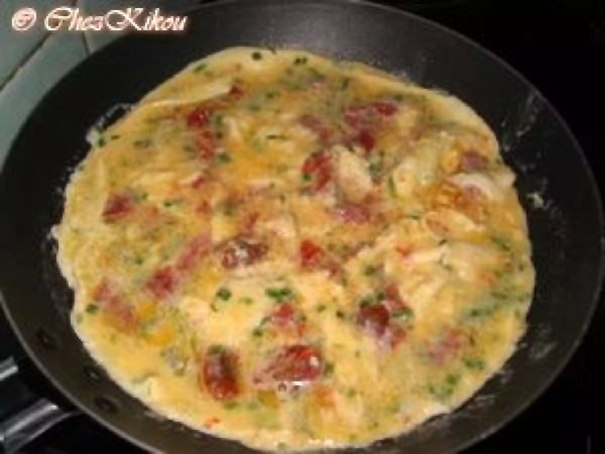 Omelette Yaourt, ciboulette et tomates séchées de Kikou - photo 4