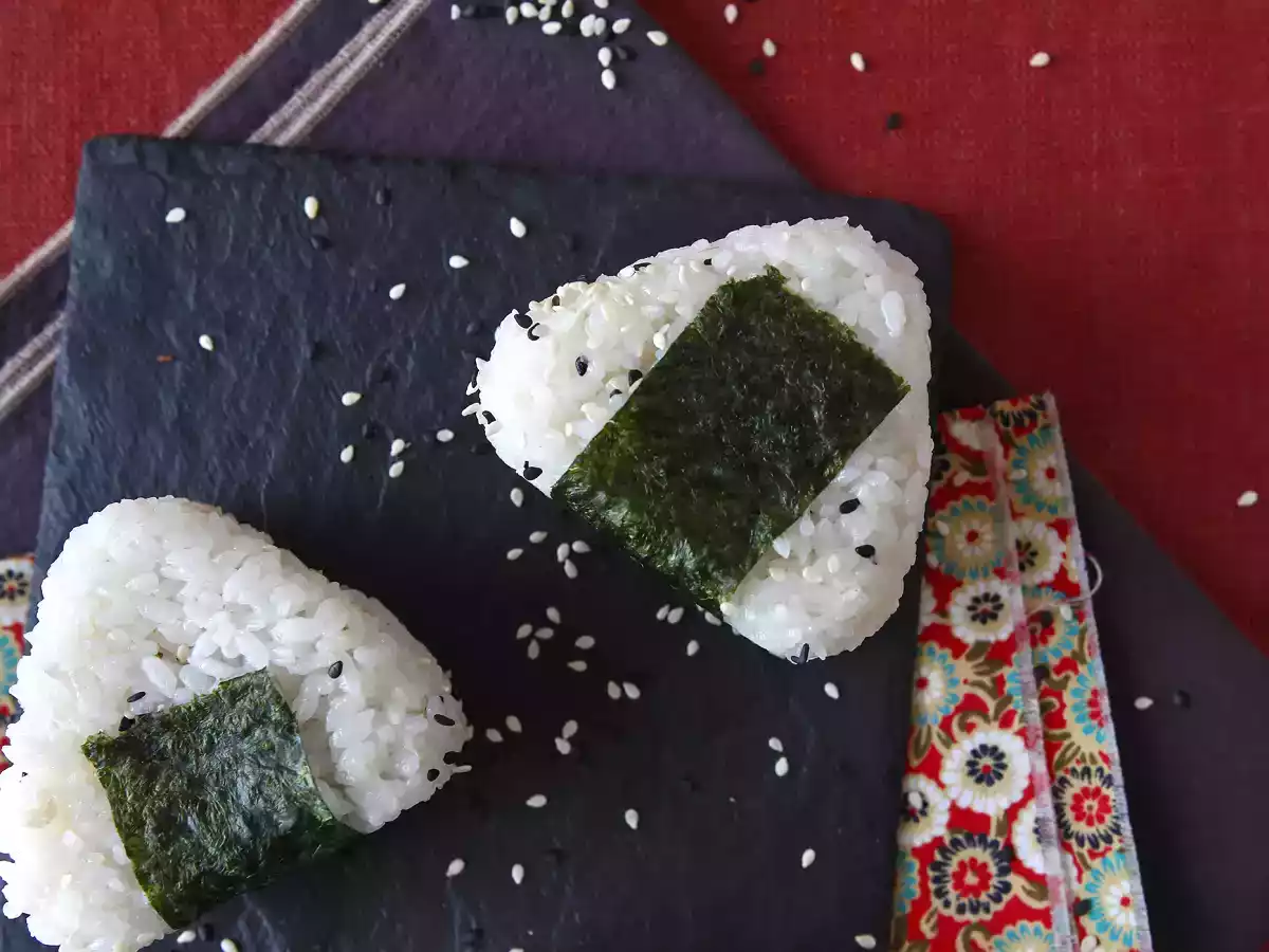 Onigiri au thon, le petit sandwich de riz triangulaire japonais - おにぎり - photo 9