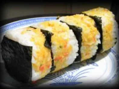 Onigiri sushi... moulé en pot de yaourt !