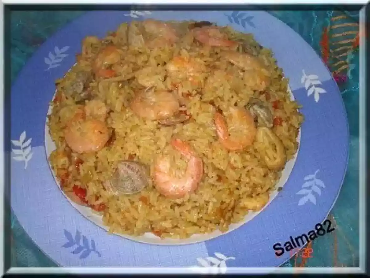 Paella de fruit de mer ( paella de marisco)