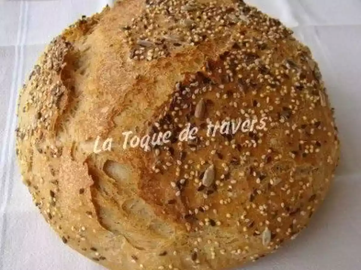 Pain à l'épeautre et aux graines, en cocotte