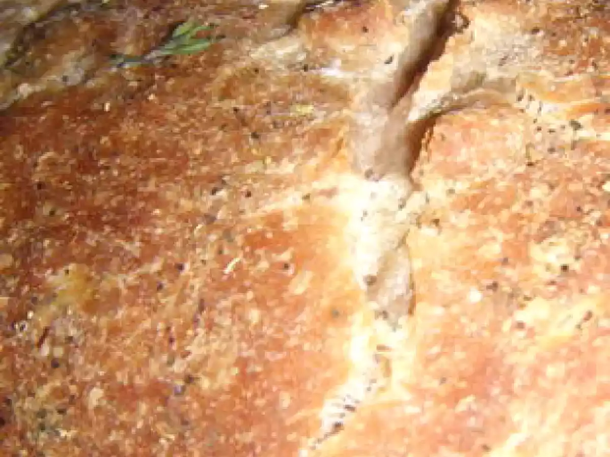 Pain à la farine de châtaigne et aux lardons