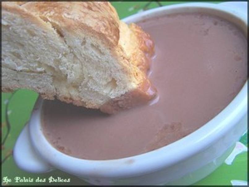 Pain au beurre et Chocolat chaud créole