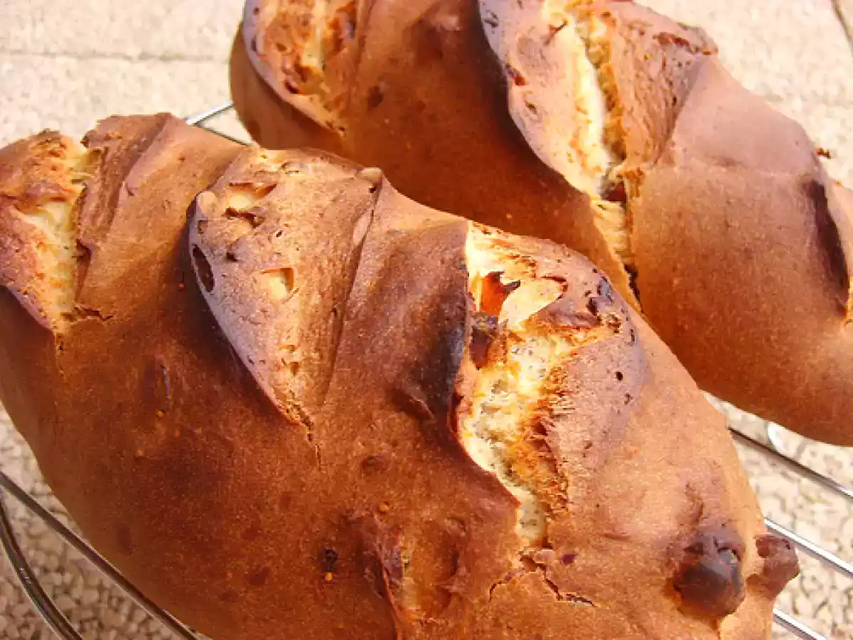 Pain au Levain Figues et Noisettes.