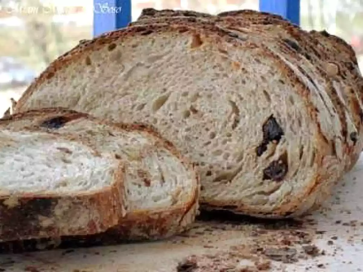 PAIN AUX FIGUES ET FRUITS SECS