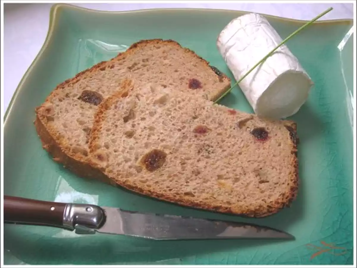 Pain aux noix, noisettes, dattes et figues chez GAL - photo 2