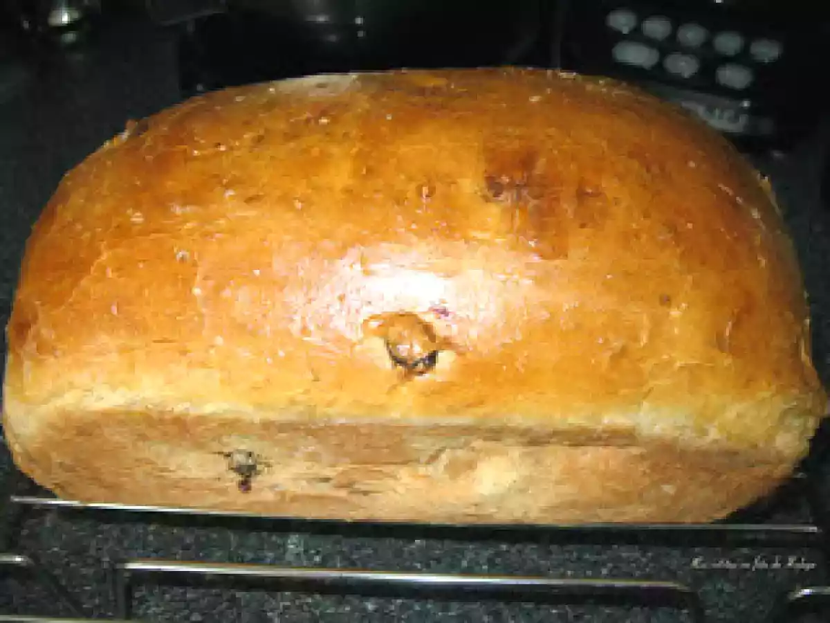 Pain aux raisins et aux multigrains MAP cuit au four