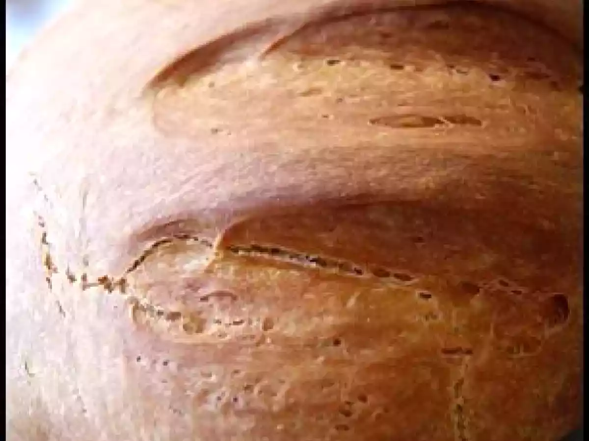 Pain blanc à l'eau pétillante cuit en cocotte