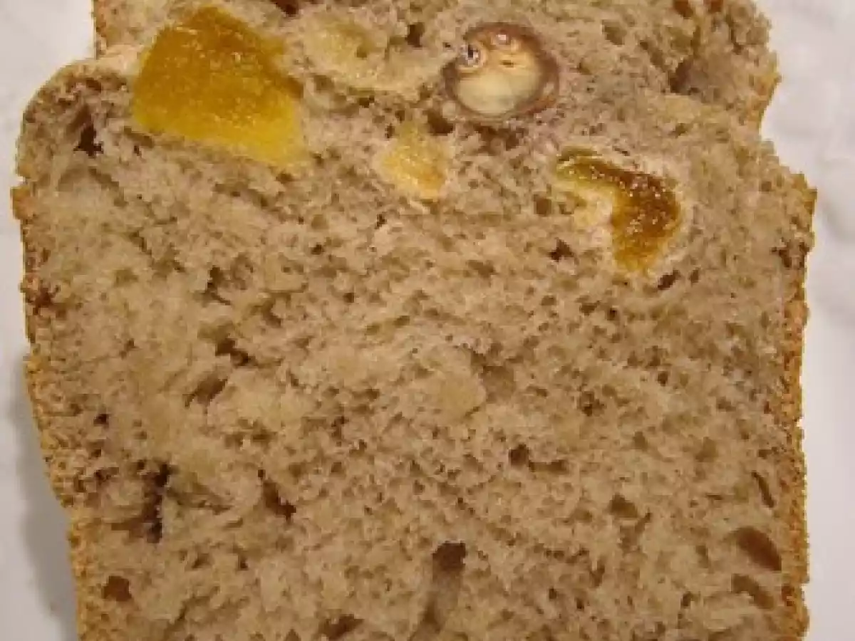 Pain complet au miel, noisettes et abricots secs