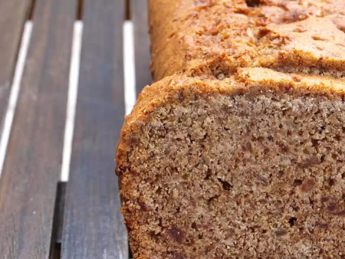 Pain d'épices aux dattes et à la fleur d'oranger