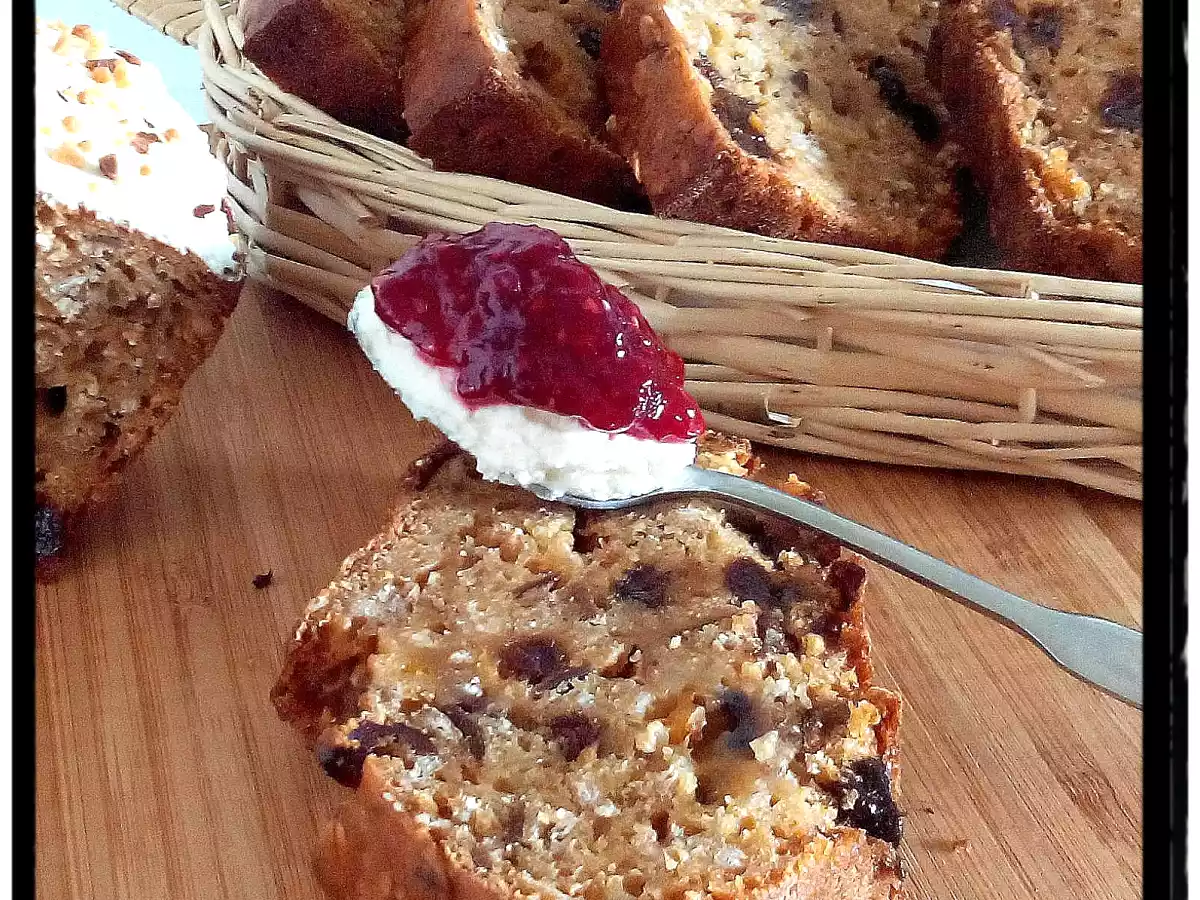 Pain énergétique abricots pruneaux aux muesli fruits rouges