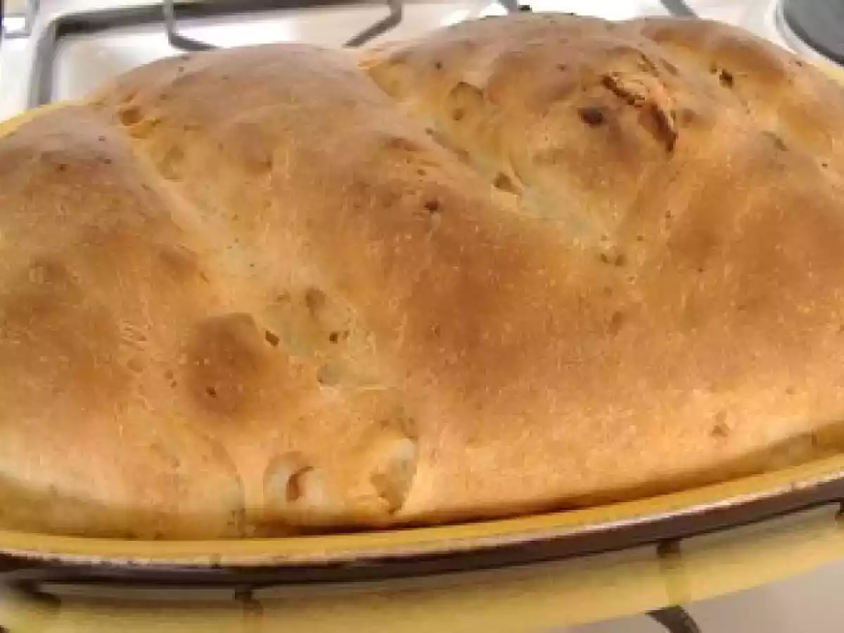 PAIN POOLISH A L'EPEAUTRE AUX FIGUES ET AUX NOIX