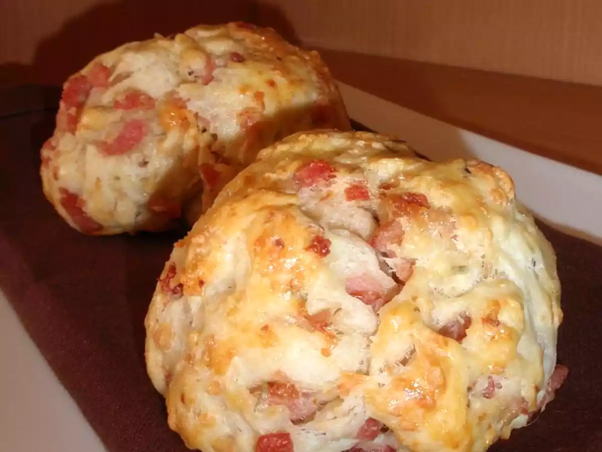 Pains individuels aux lardons & comté