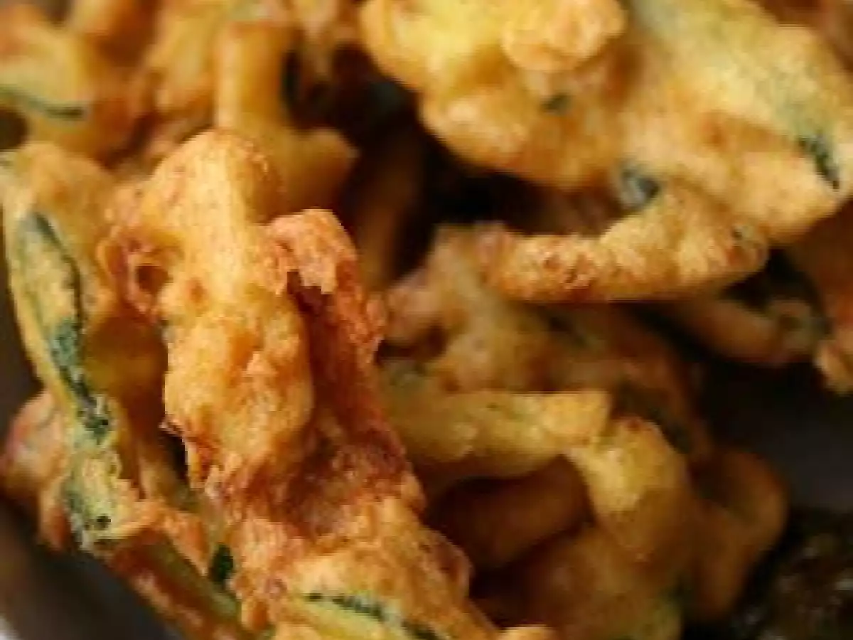 Pakora de courgettes et son chutney de coriandre