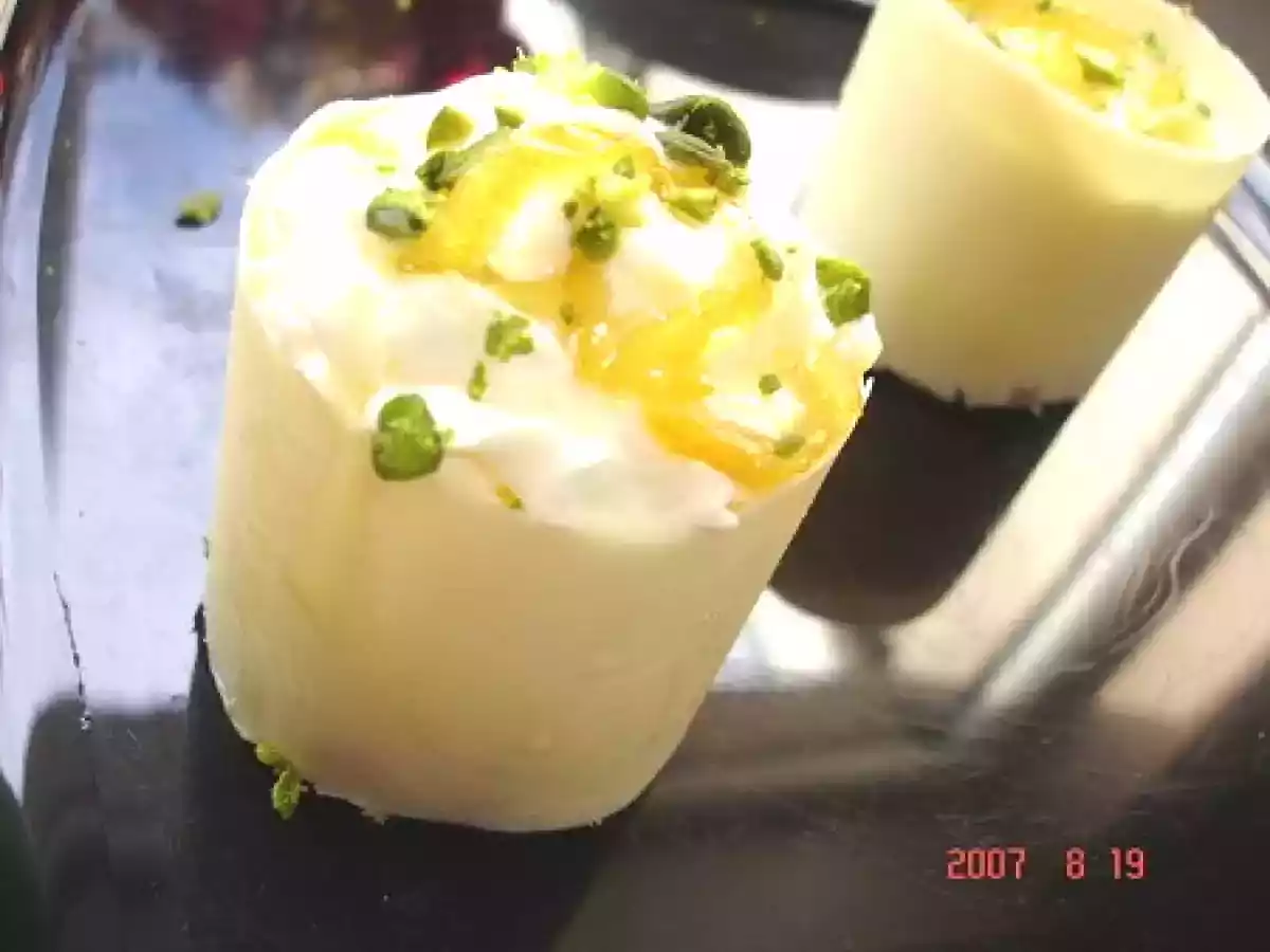 Palet breton à la mousse de citron en coque de chocolat blanc