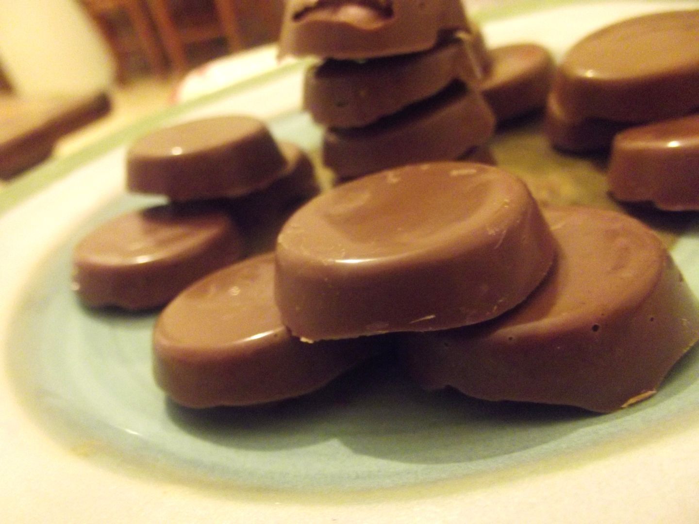 Pâtes d'Amandes, bonbon chocolat fourré pâte d'amandes