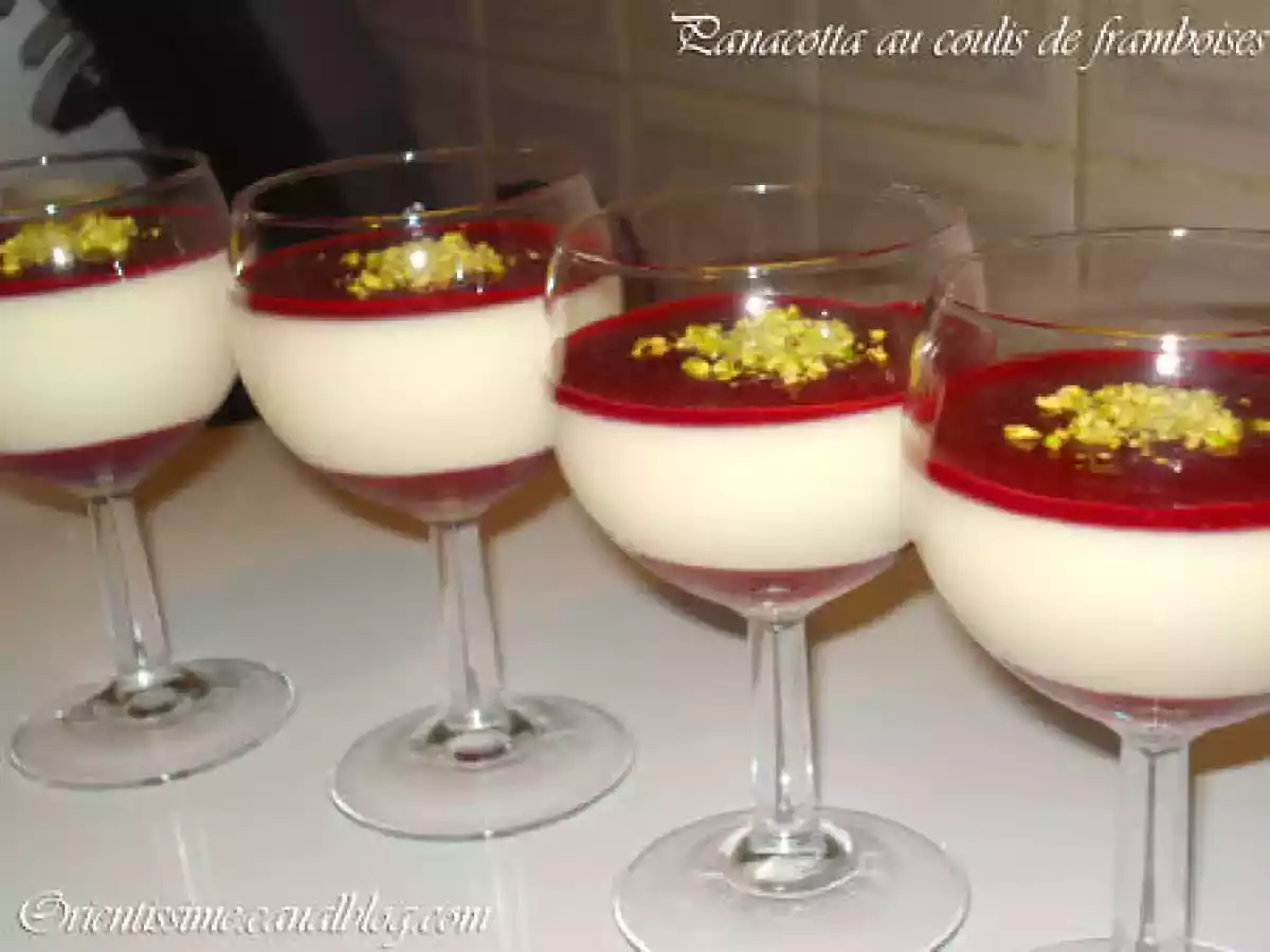 Panacotta au coulis de framboises (allégé)