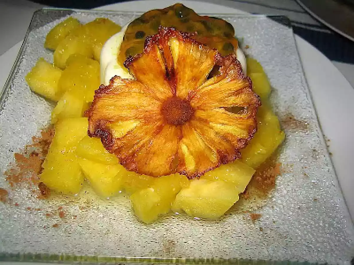 Panacotta au coulis passion et cristallines d'ananas!!