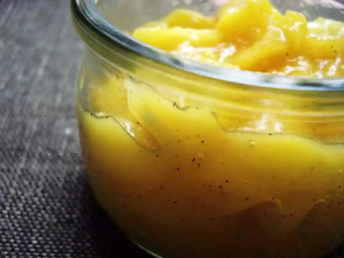 Panacotta au lait de coco, compotée de mangue à la vanille - photo 3