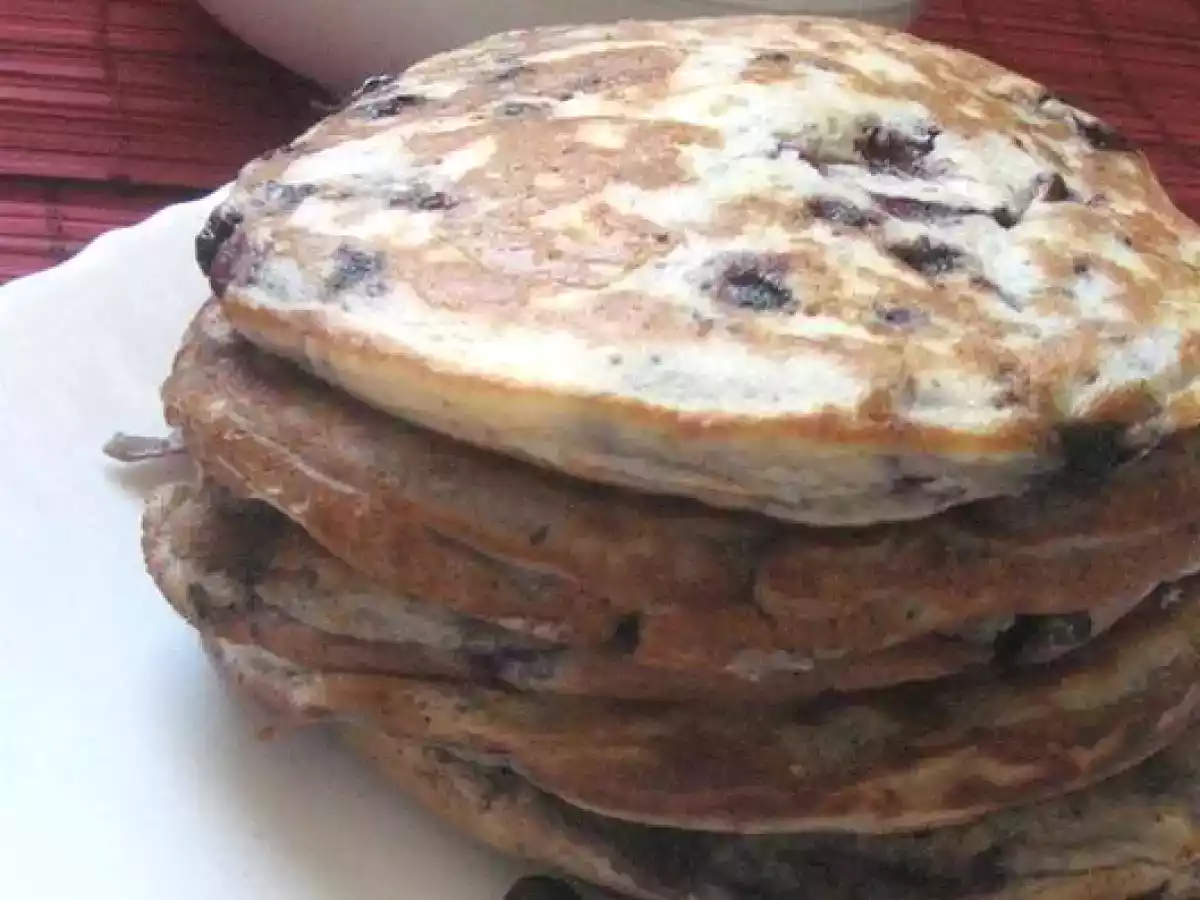 Pancakes au riz au lait vanillé et myrtilles