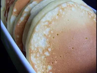 Pancakes super épais, super moelleux pour un petit déjeuner de reine !
