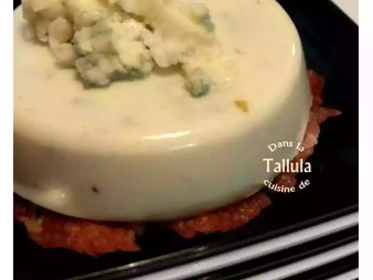 Panna cotta au bleu d'Auvergne et son croustillant de bacon