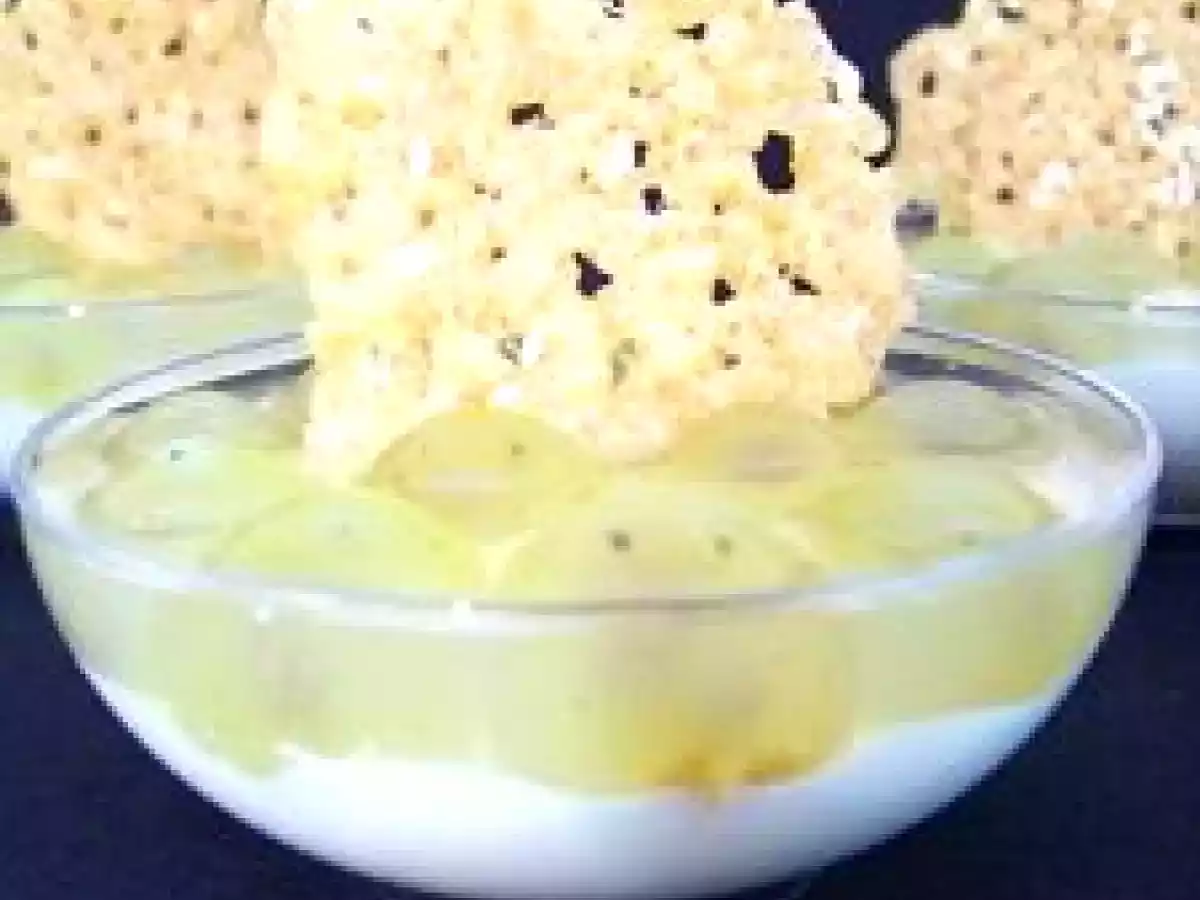 Panna cotta au gorgonzola et raisins en gelée