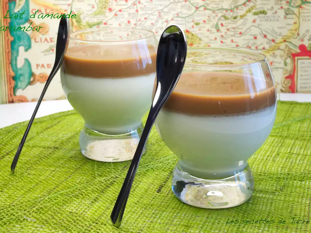 Panna cotta au lait d'amandes et crème carambar