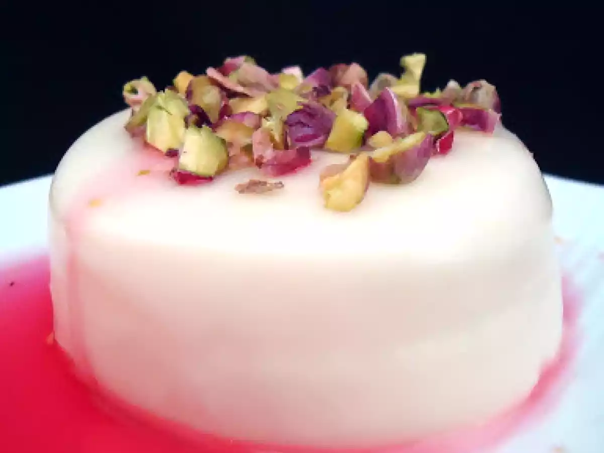 PANNA COTTA AU SIROP DE ROSE ET AUX PISTACHES - photo 2