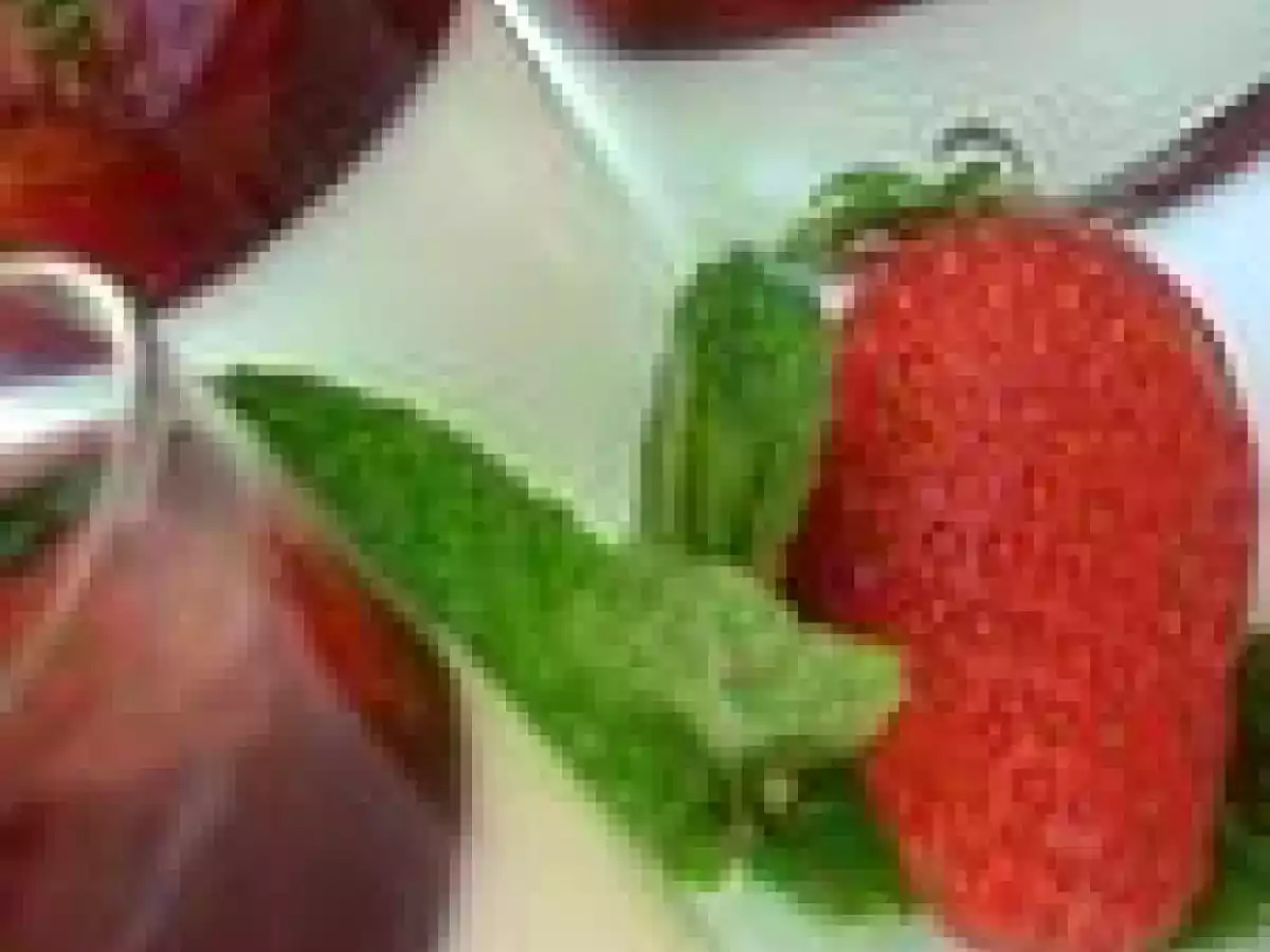 PANNA COTTA AU WASABI et FRAISES à la CREME DE VINAIGRE BALSAMIQUE - photo 4