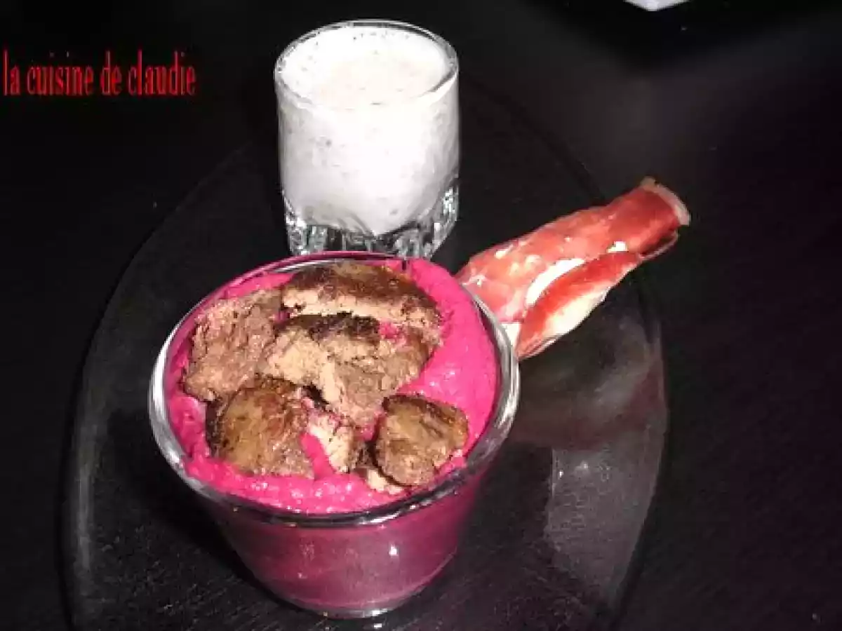 Panna cotta aux champignons, coppa au fromage et mousse de betterave aux foies - photo 2