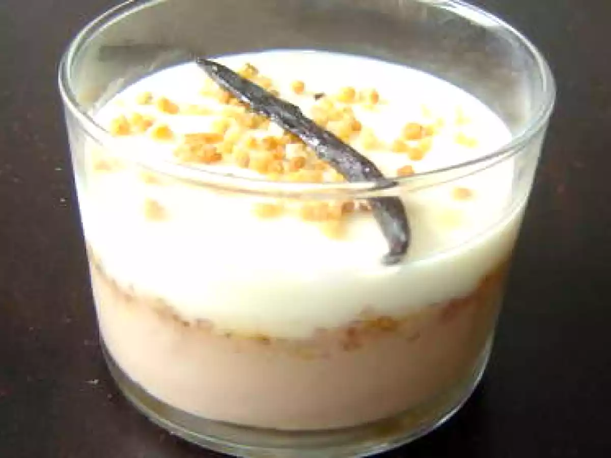 Panna cotta aux kinder circus, vanille et pralin