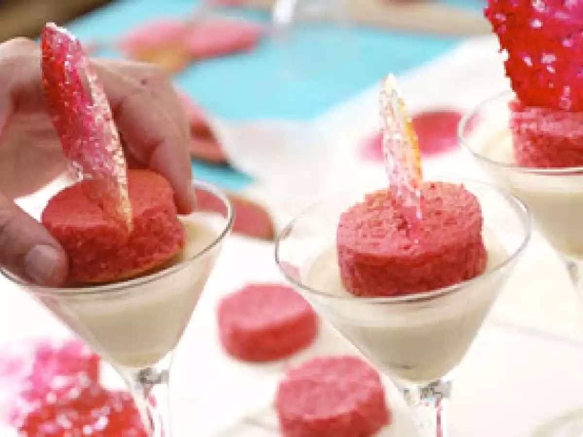 PANNA COTTA aux MARRONS, FINANCIER à la ROSE et TUILE GLUCOSE - photo 2