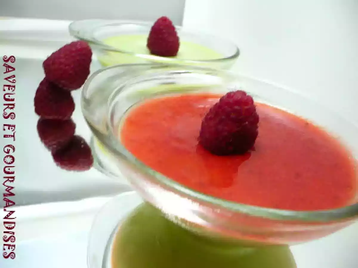 PANNA COTTA AVOCAT-FRAMBOISES.
