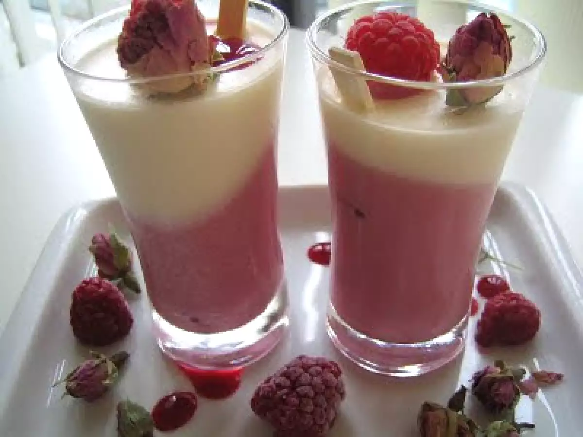 Panna Cotta bicolore, framboise et amande amère - photo 3