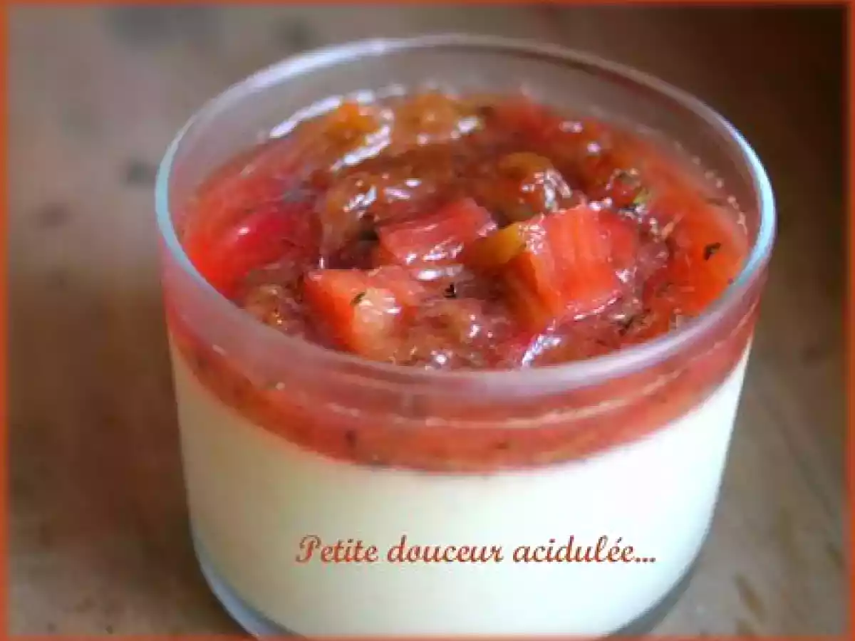 Panna cotta chocolat blanc/rhubarbe & compotée de rhubarbe au thym. - photo 3