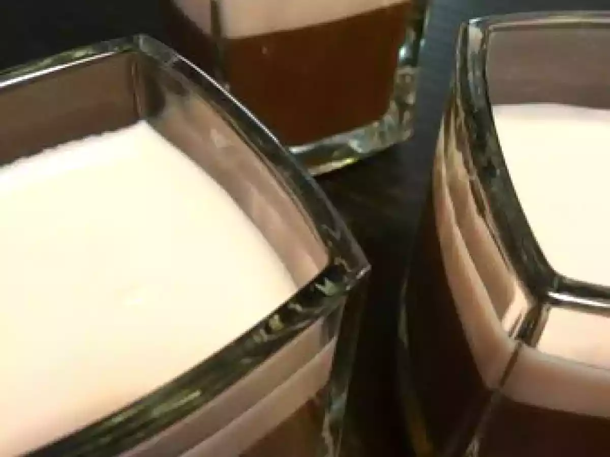 Panna cotta chocolatée à la mûre et crème de ricotta à la fraise - photo 3