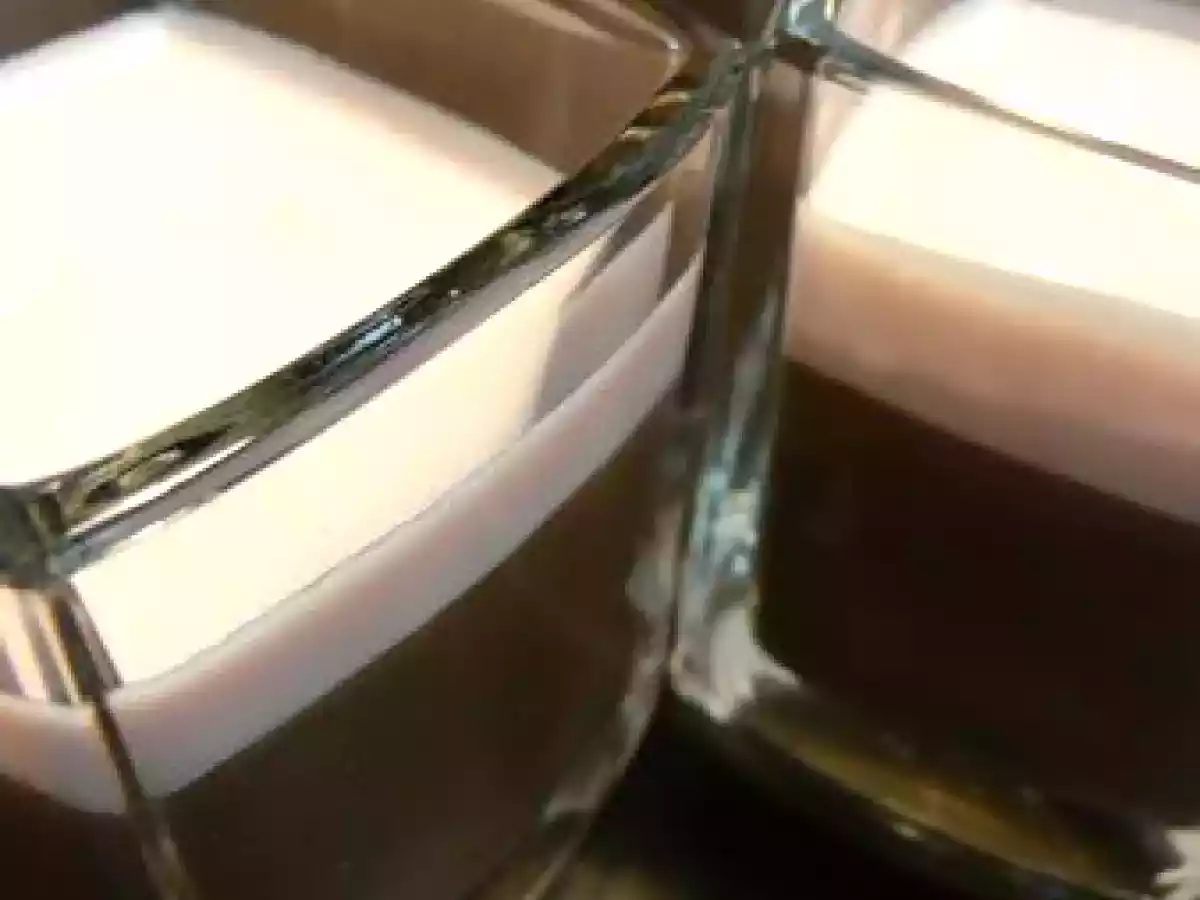 Panna cotta chocolatée à la mûre et crème de ricotta à la fraise - photo 4