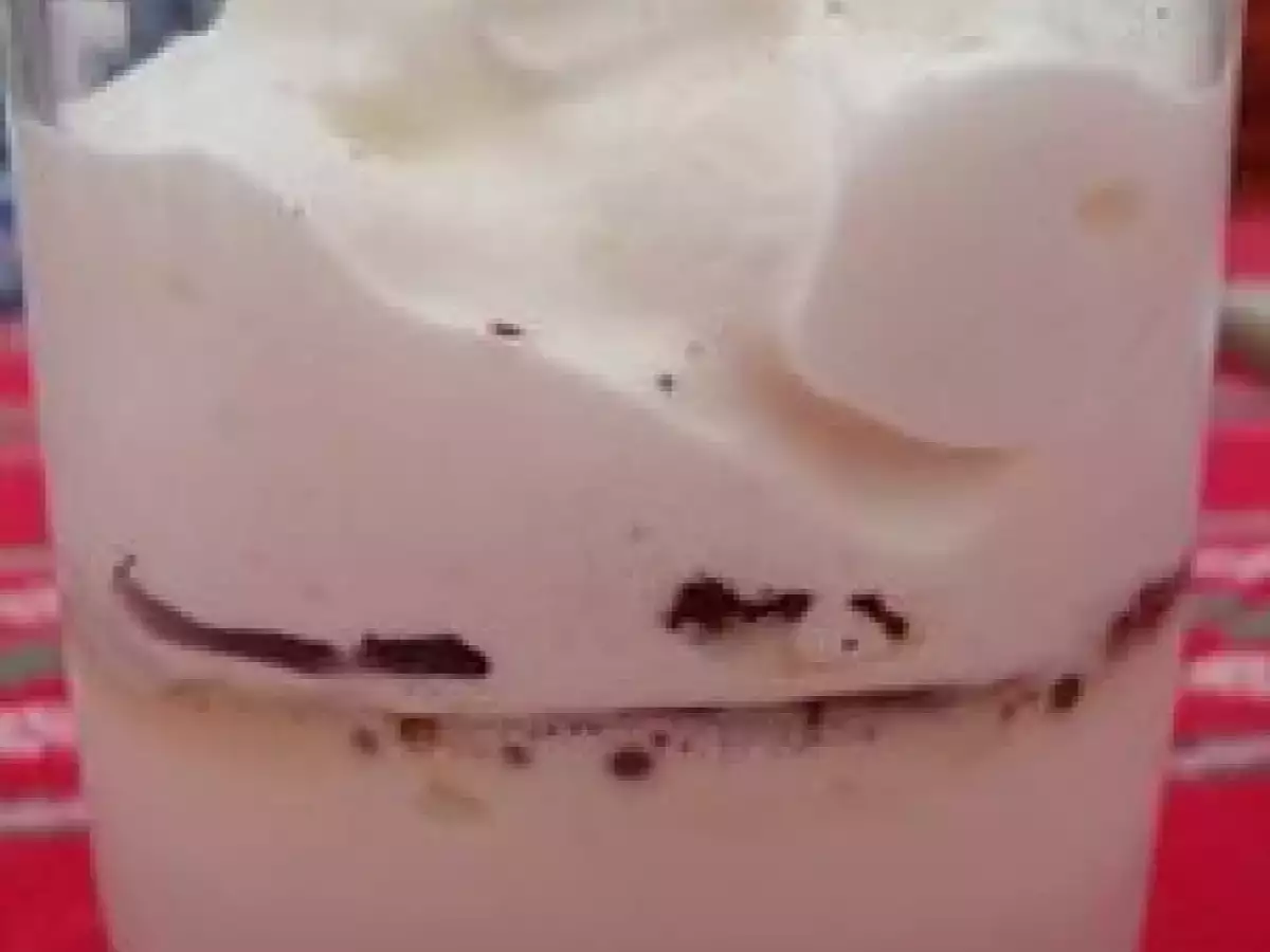 Panna cotta citronelle, croquant de chocolat et espuma de gingembre. - photo 2