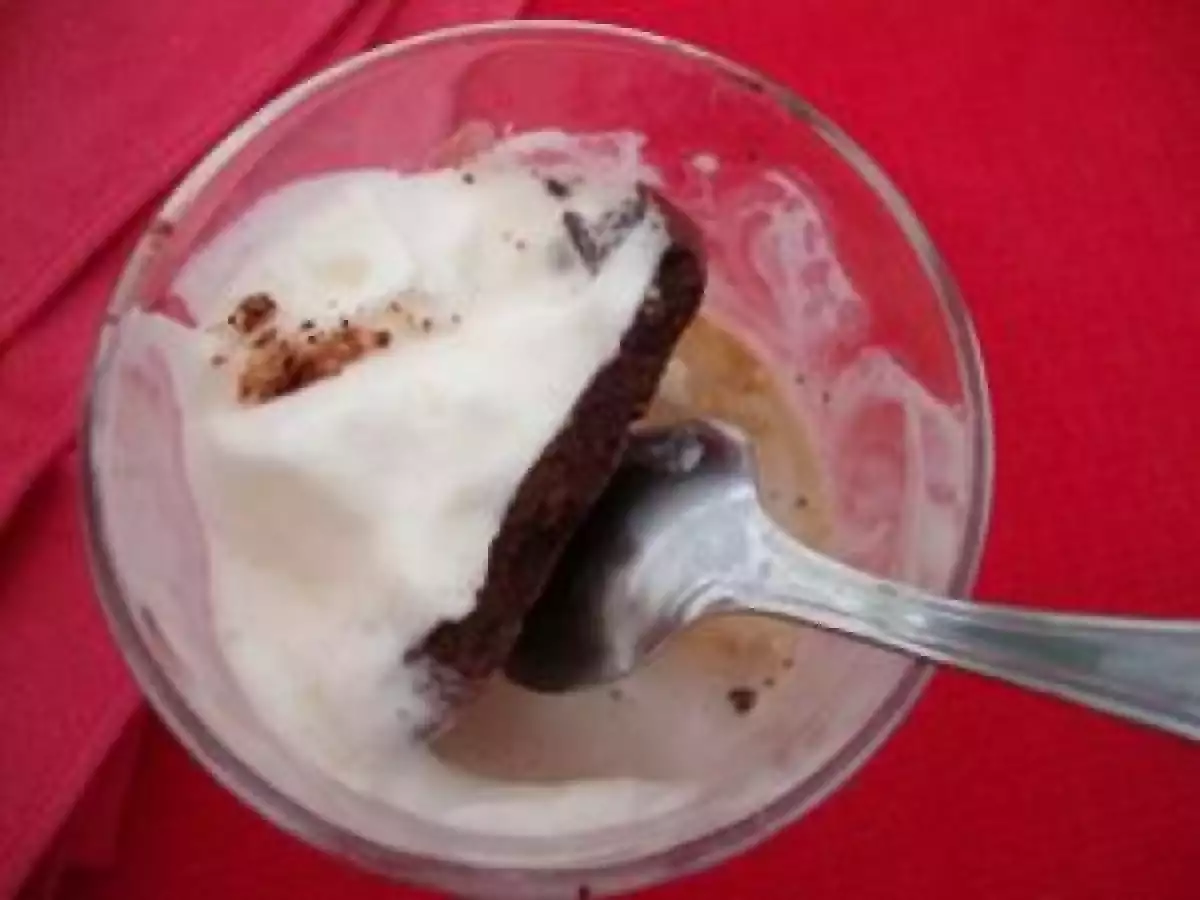 Panna cotta citronelle, croquant de chocolat et espuma de gingembre. - photo 4