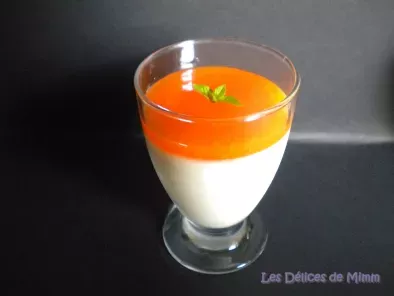 Panna cotta vanillée et son coulis d’abricots