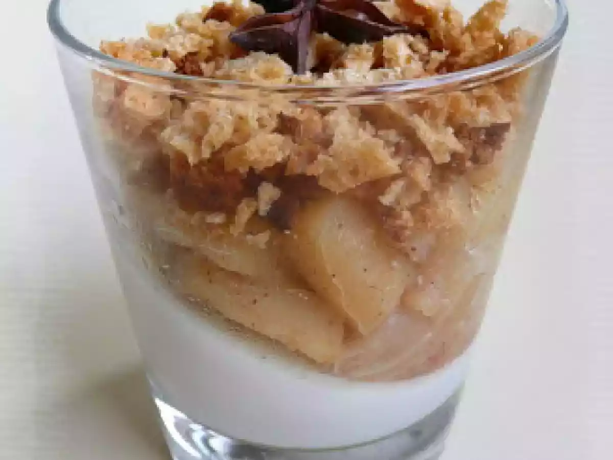 Pannacotta à la vanille, poêlée de pommes à l'orange & brisure de pain d'épices