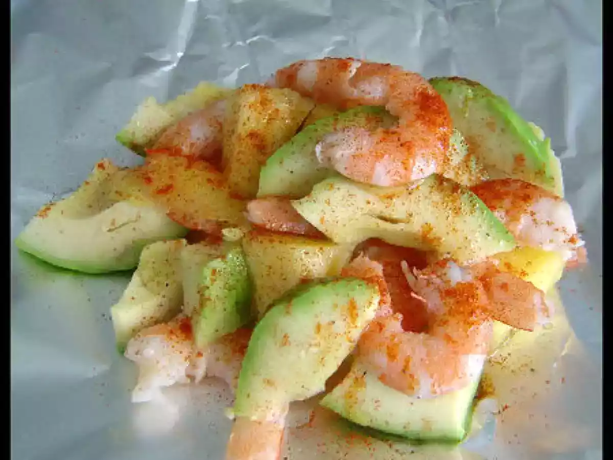 PAPILLOTES DE CREVETTES, AVOCAT & ANANAS
