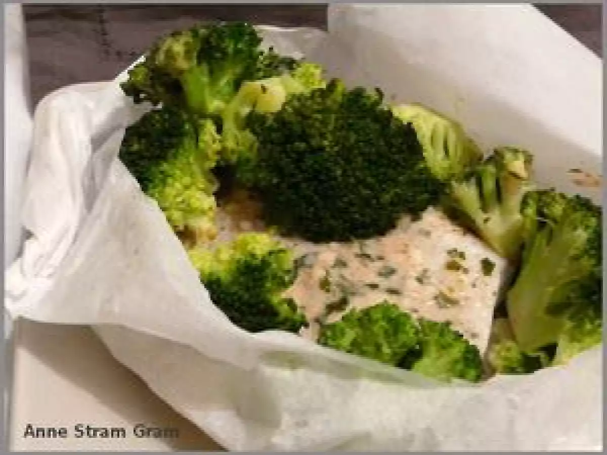 Papillotte de cabillaud et de brocoli aux épices