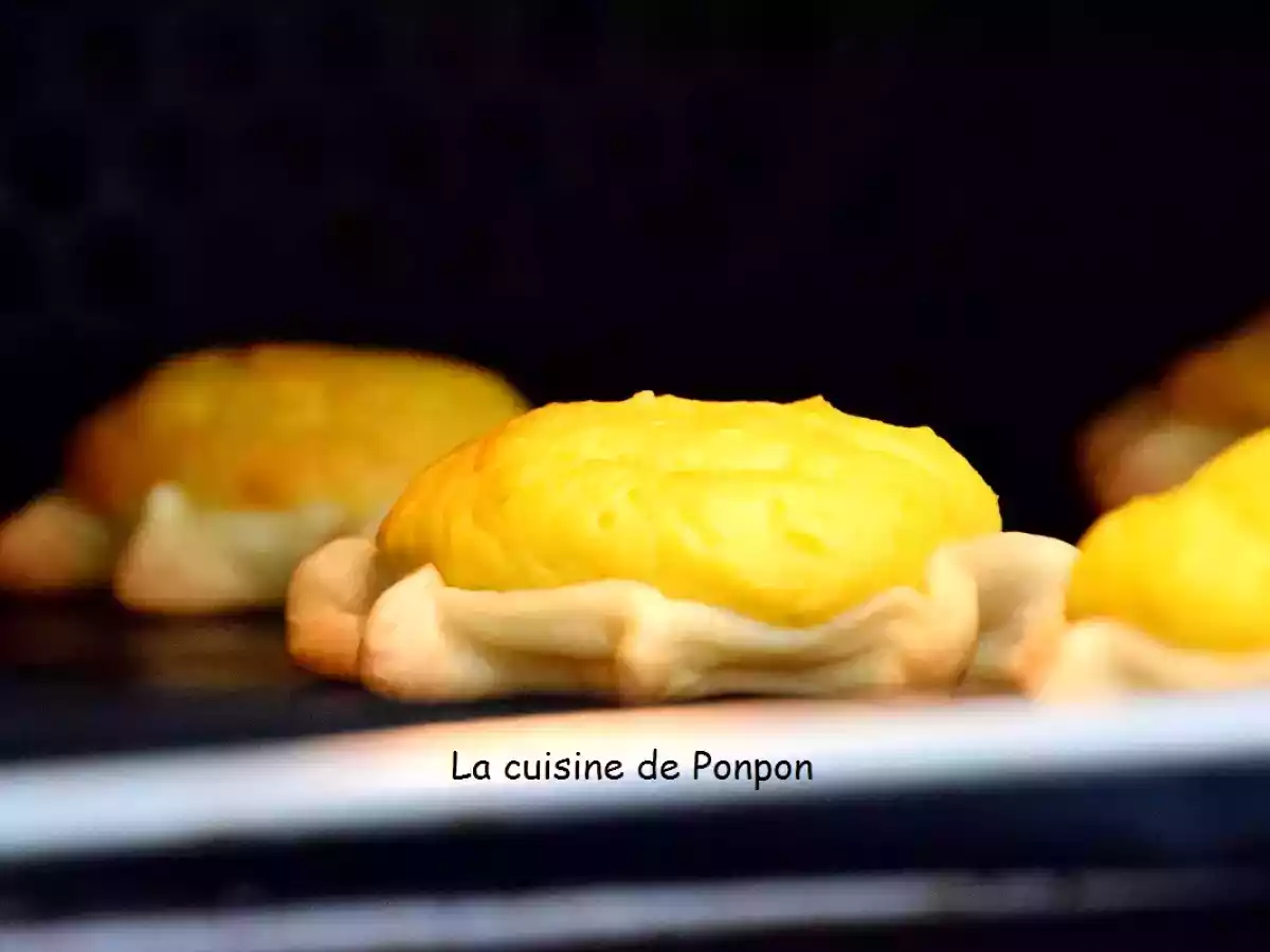 Pardula: petit gâteau sarde à la ricotta et au safran